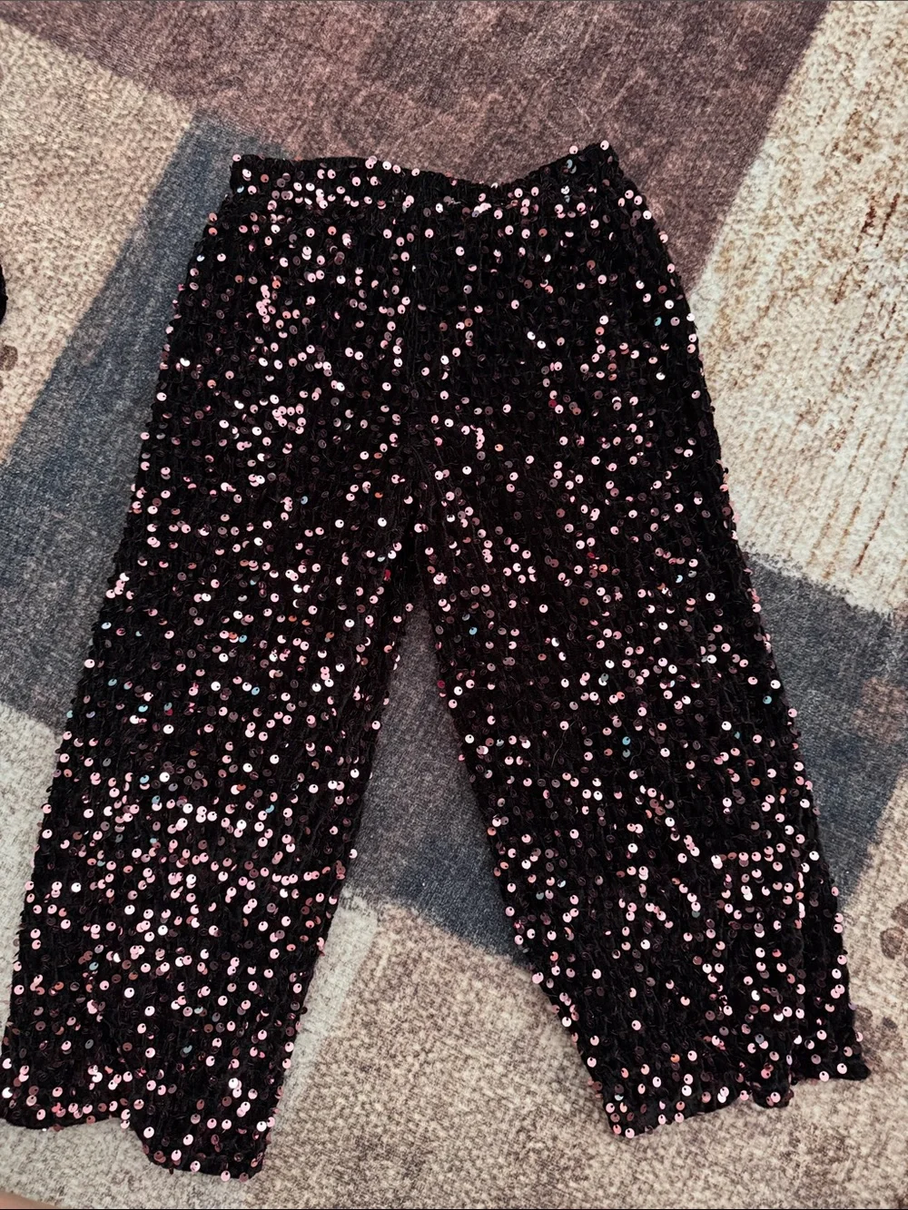 btween Black Two-Piece Sequin with Pink Sequins